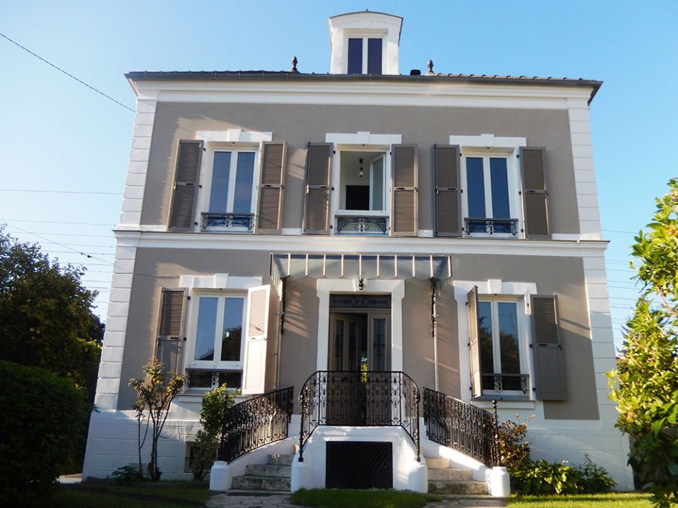 Façades Essonne maison deux étages fenêtres volets