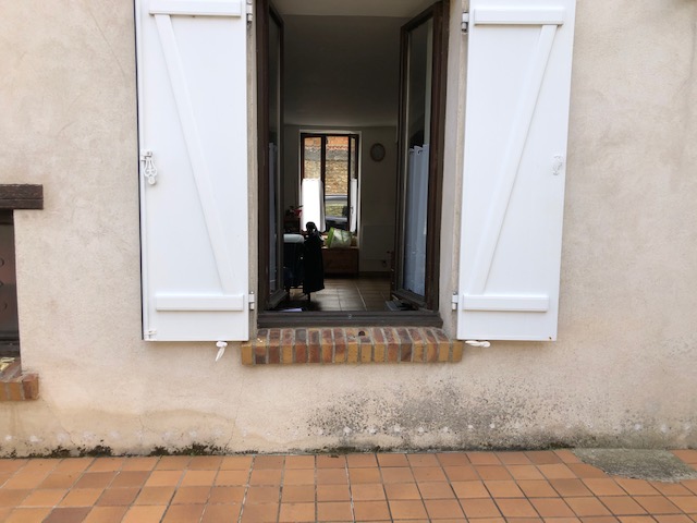 Traitement contre l’humidité à Corbeil-Essonnes, avant travaux de rénovation extérieure