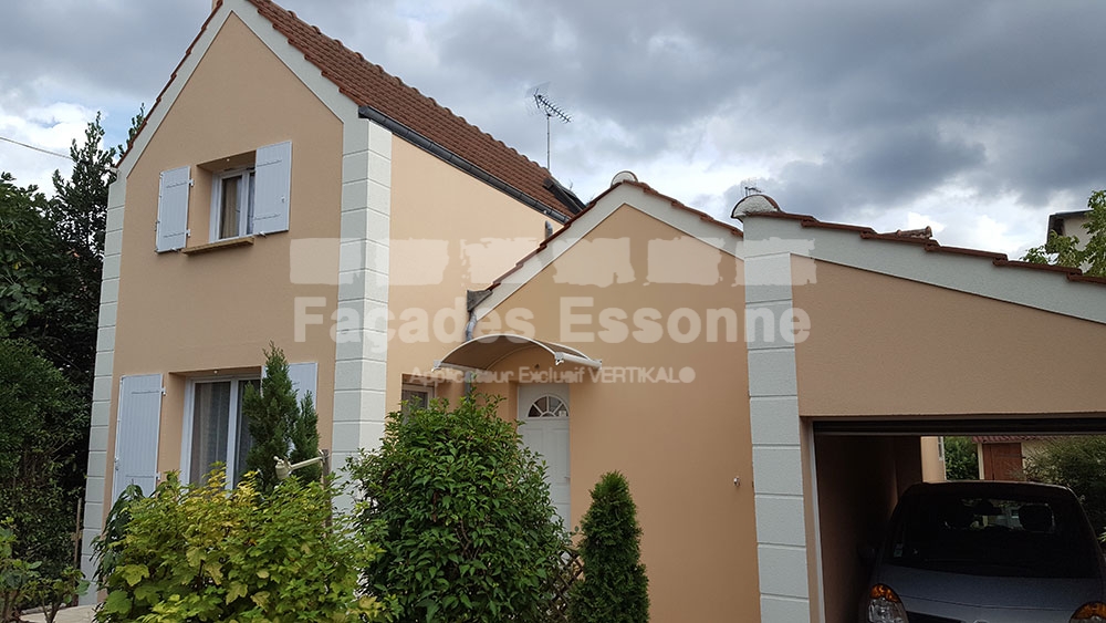 Maison après rénovation des façades à Évry-Courcouronnes